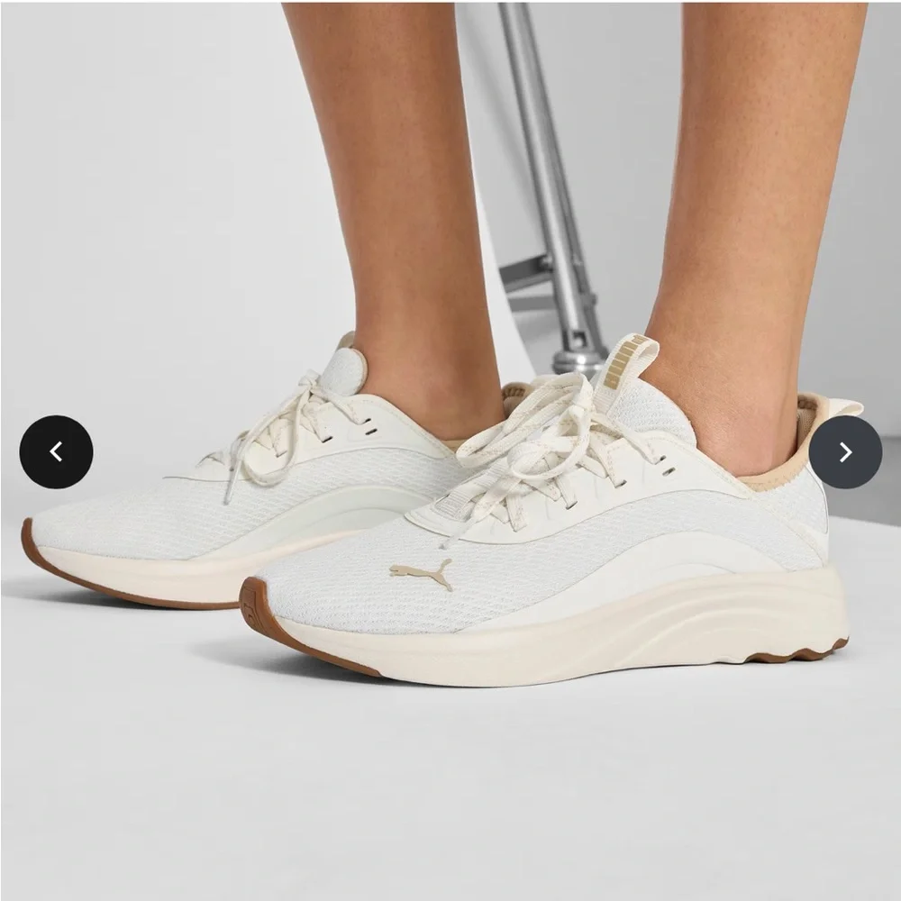 EUC Puma 9 Women’s Softride Sophia Vital
Women's Running Shoes White Almond $70! - Picture 12 of 14